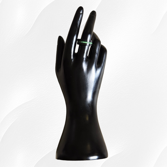 Black Stainless Steel 8mm Inlaid Synthetic Green Band Style Fashion Ring Size 8 - Picture 2 of 7